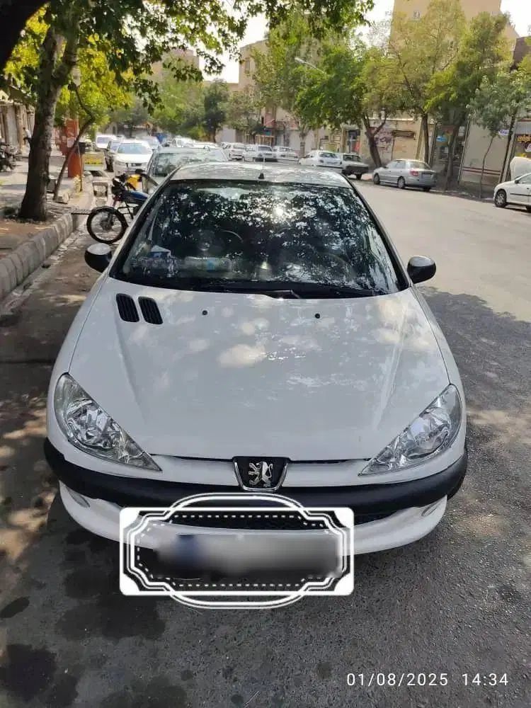 پژو ۲۰۶ صندوق دار v8 - 1392