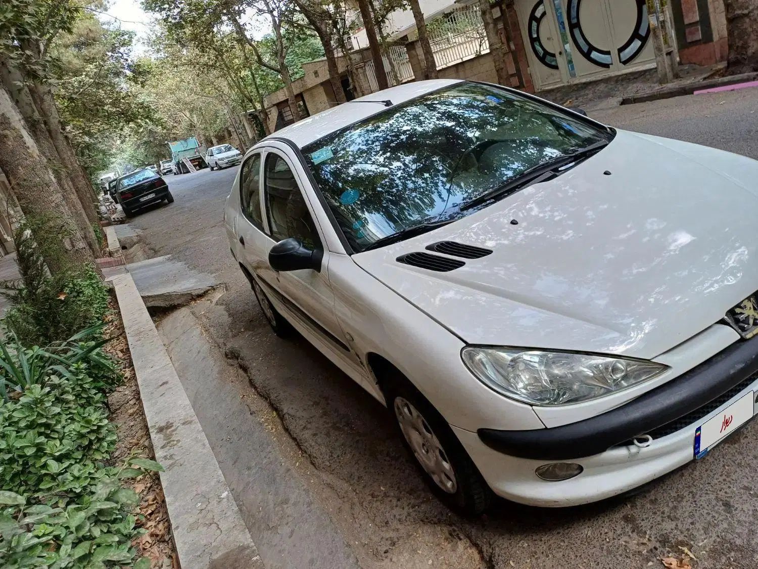 پژو ۲۰۶ صندوق دار v8 - 1390