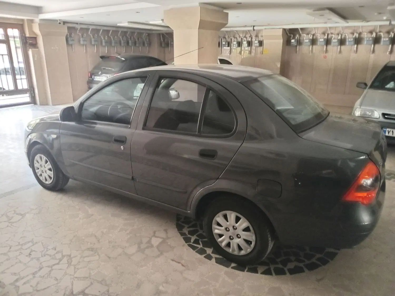 تیبا صندوق دار SX - 1396