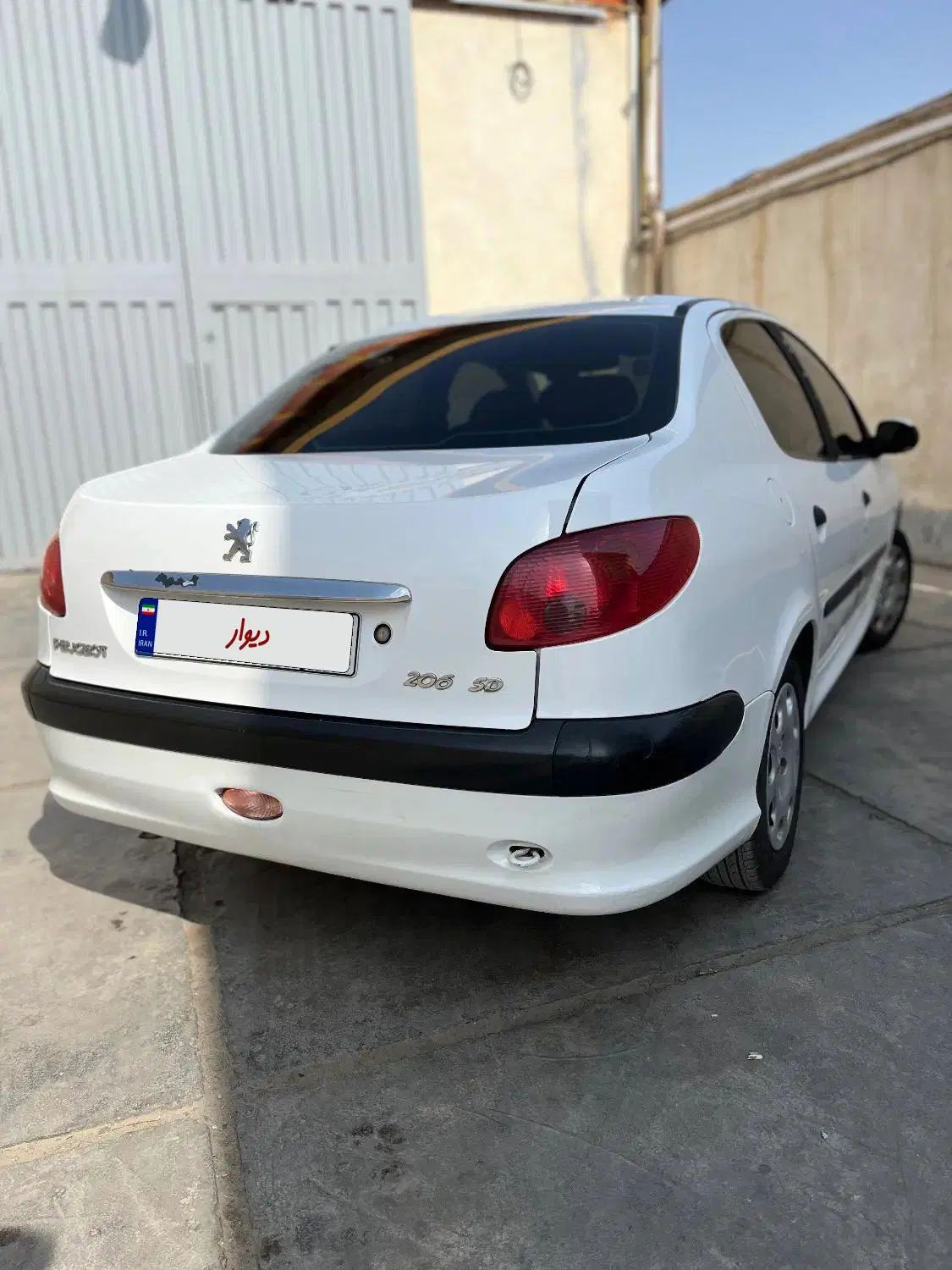 پژو ۲۰۶ صندوق دار v8 - 1390