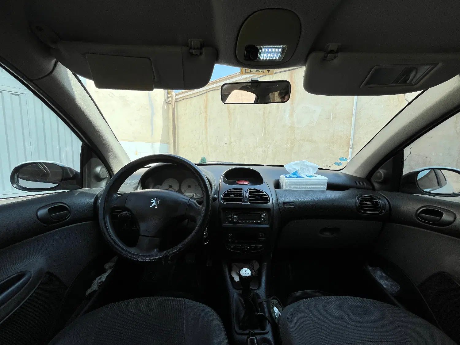 پژو ۲۰۶ صندوق دار v8 - 1390