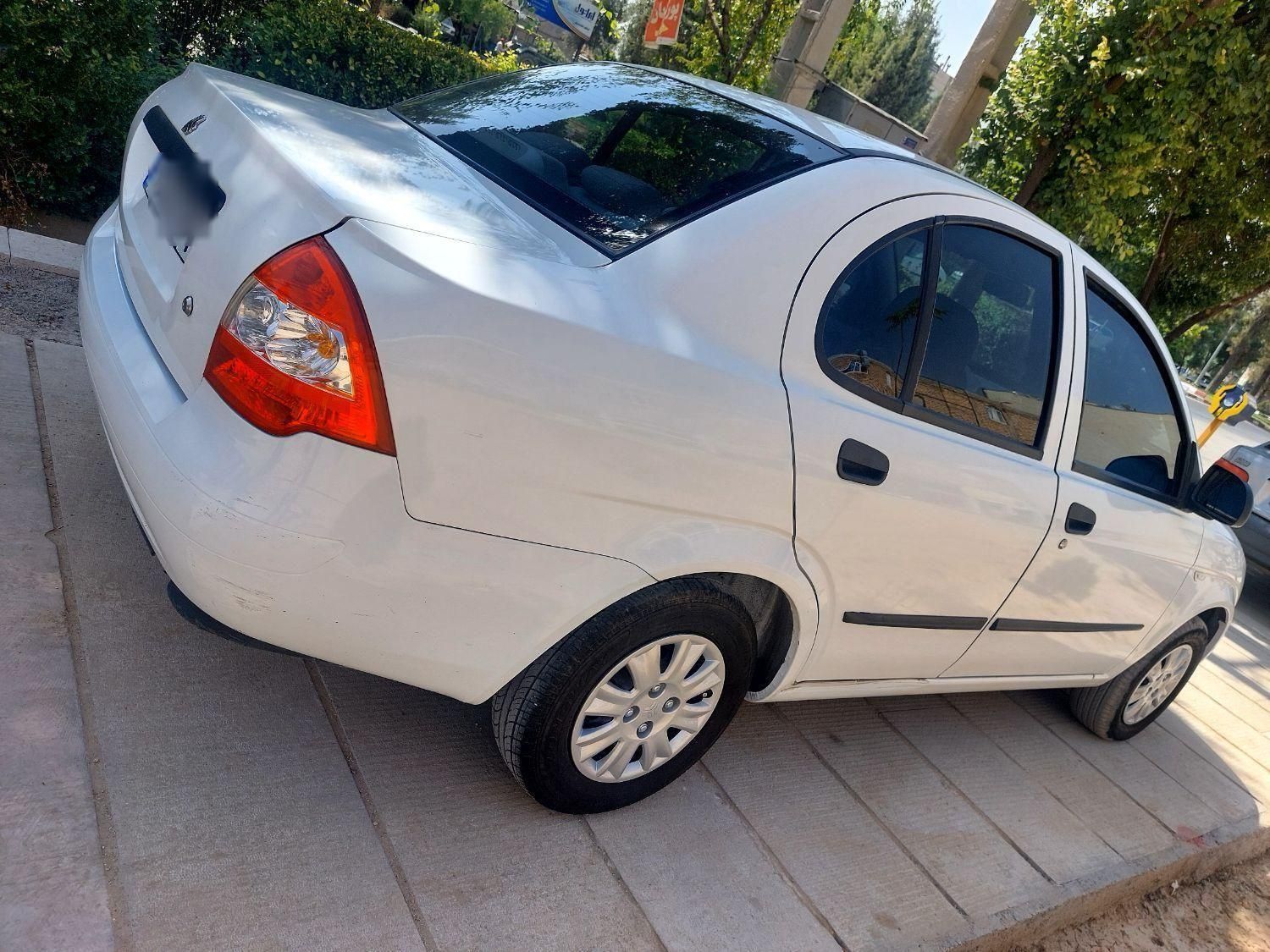 تیبا صندوق دار SX - 1400