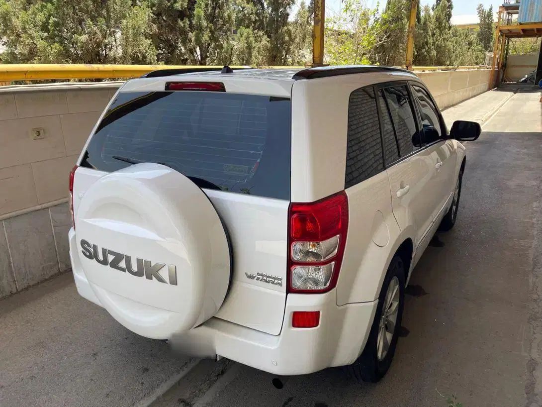 سوزوکی ویتارا ایران خودرو 2400 اتوماتیک - 1396