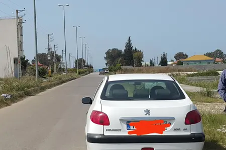 پژو ۲۰۶ صندوق دار v8 - 1394
