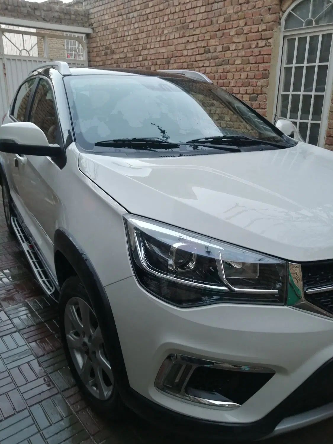 ام وی ام X22 دنده‌ای لاکچری - 1399