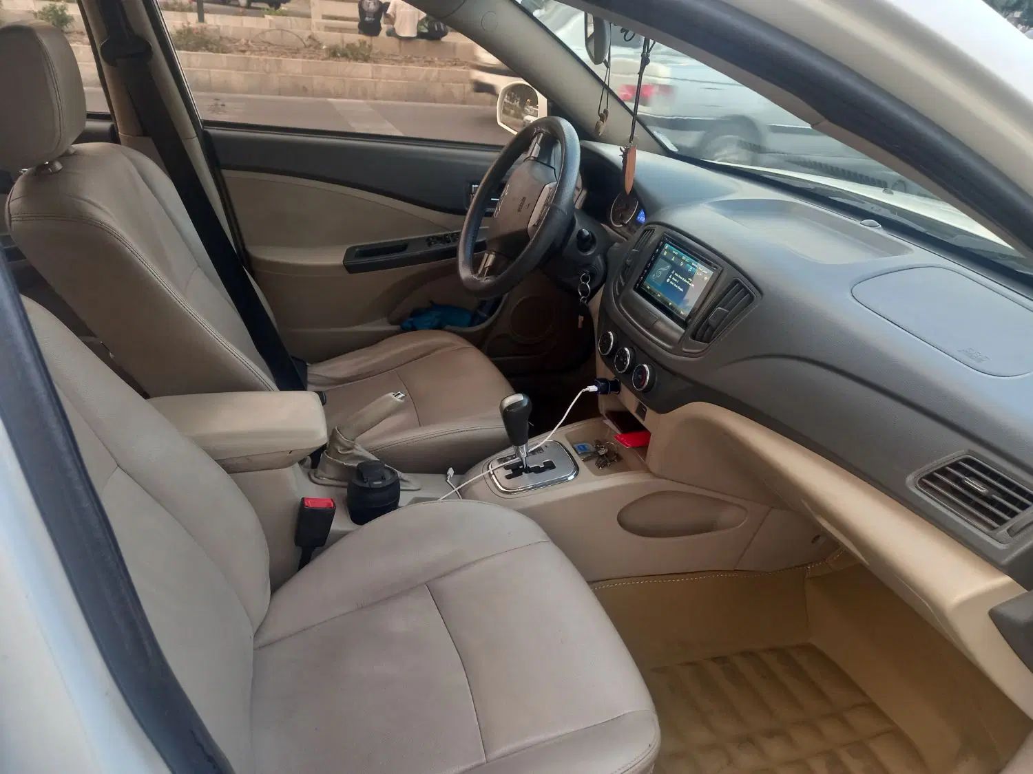 ام وی ام 550 اتوماتیک - 1394