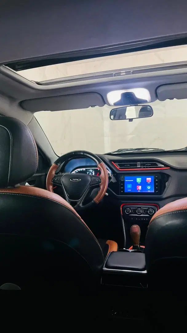 ام وی ام X22 دنده‌ای لاکچری - 1396