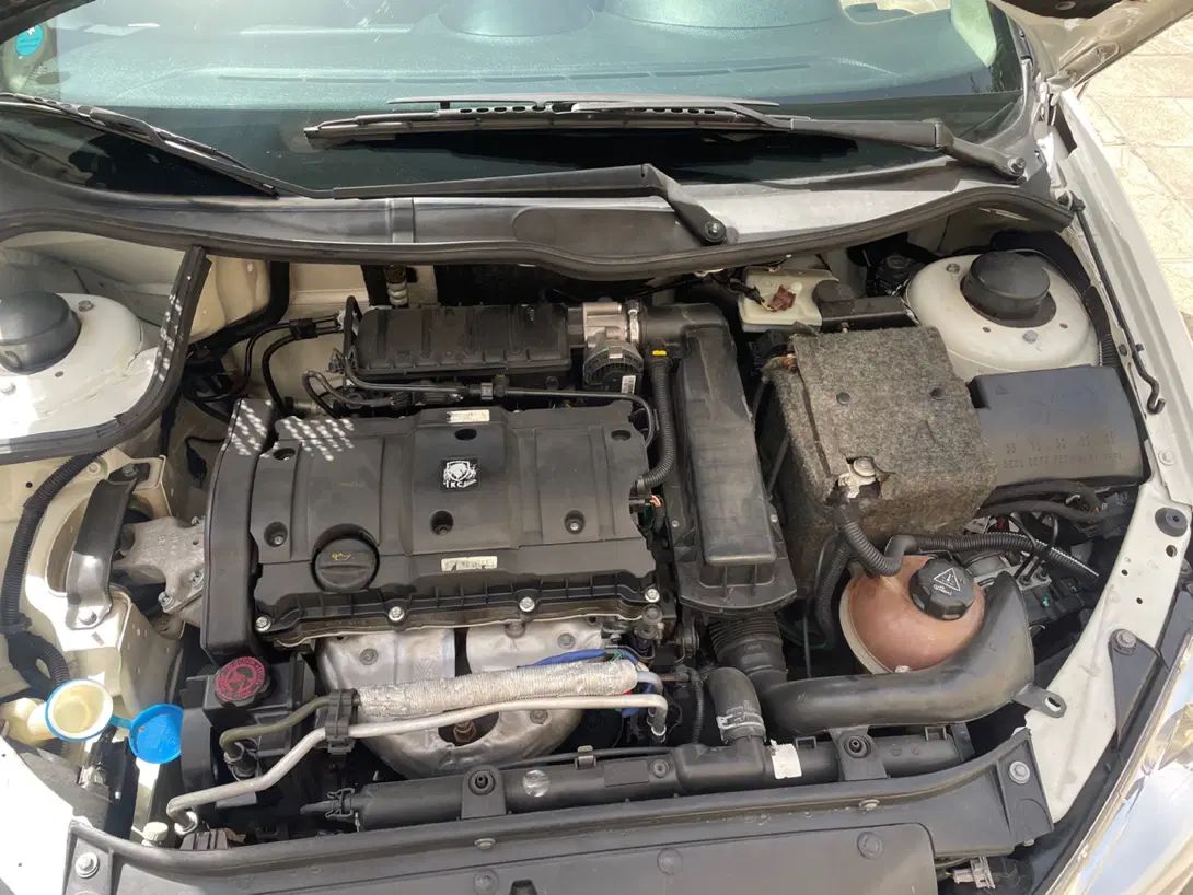 پژو ۲۰۶ صندوق دار v8 - 1400