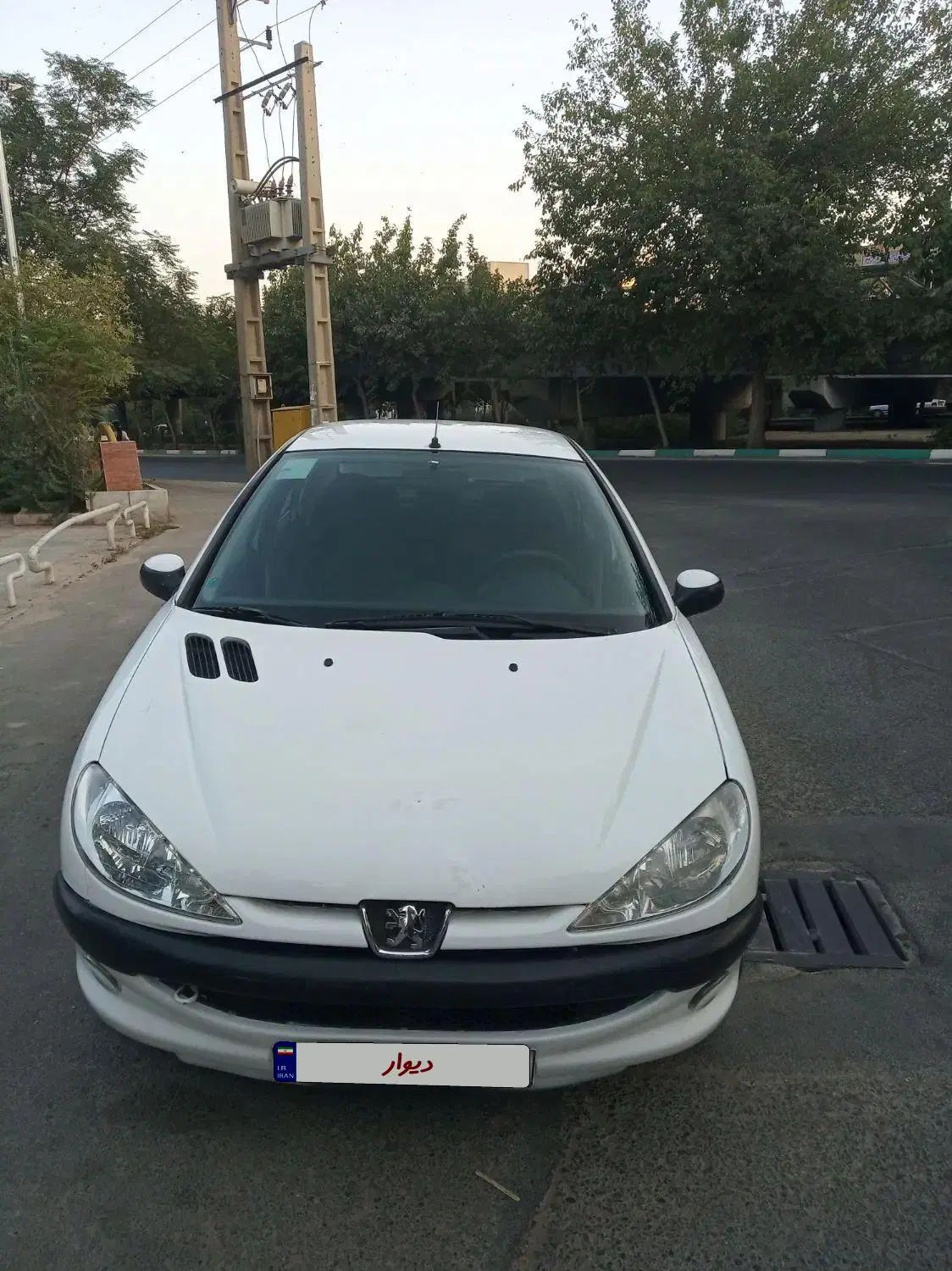 پژو ۲۰۶ صندوق دار v8 - 1396