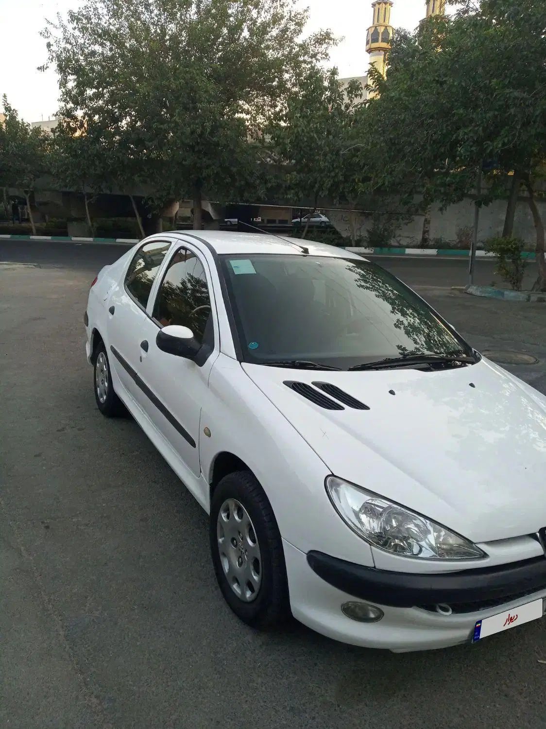 پژو ۲۰۶ صندوق دار v8 - 1396