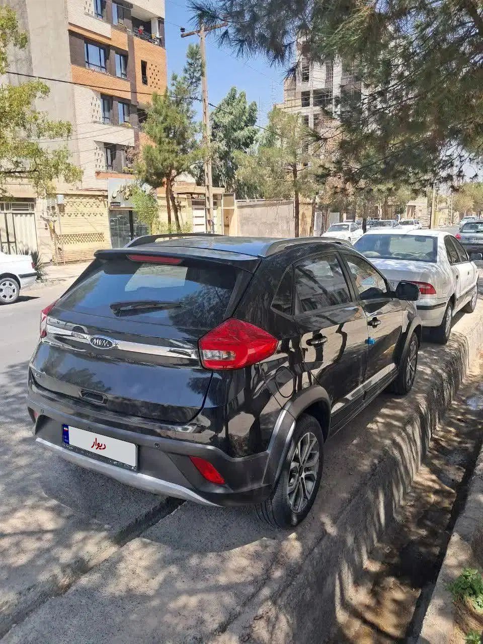 ام وی ام X22 دنده‌ای لاکچری - 1397