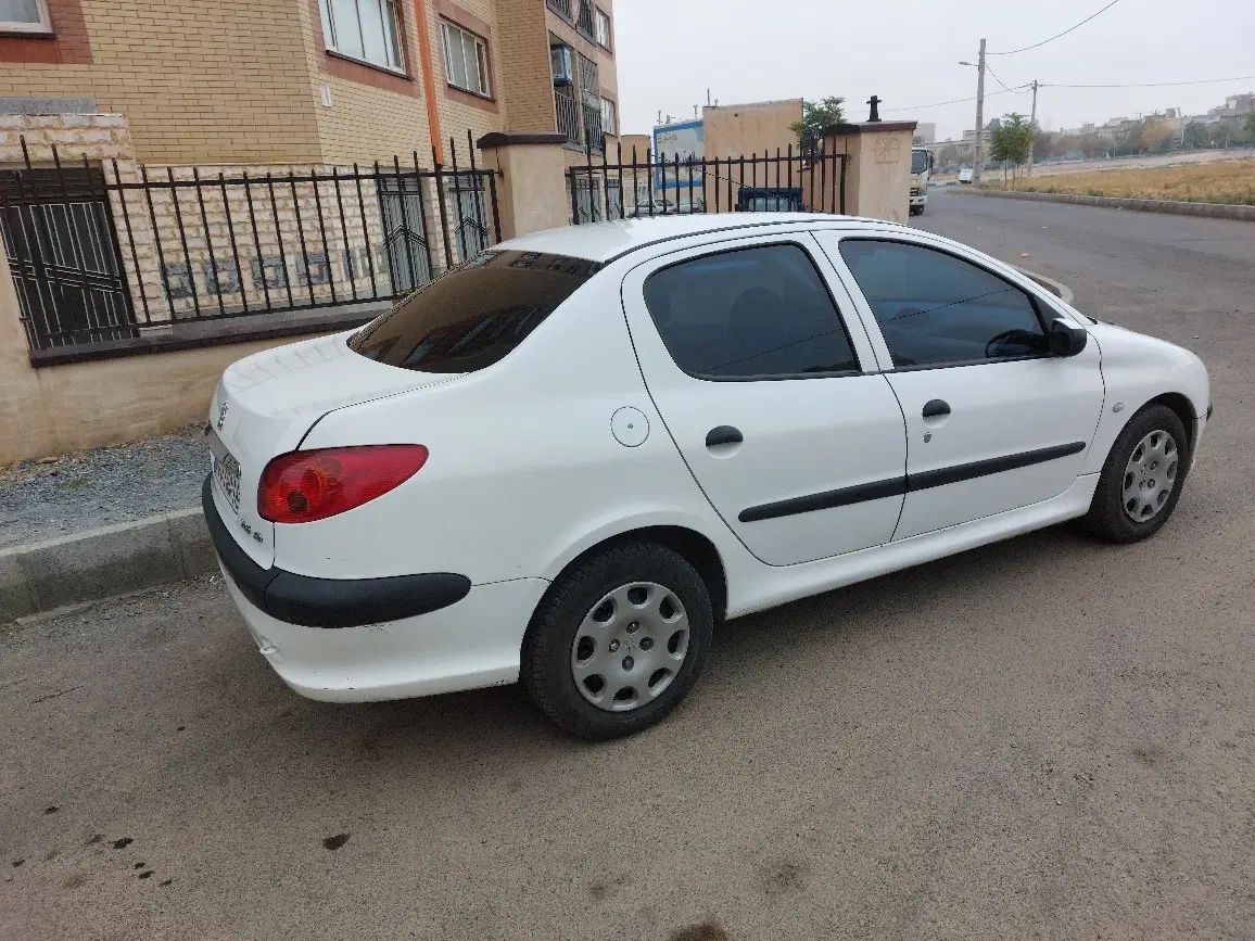 پژو ۲۰۶ صندوق دار v8 - 1395