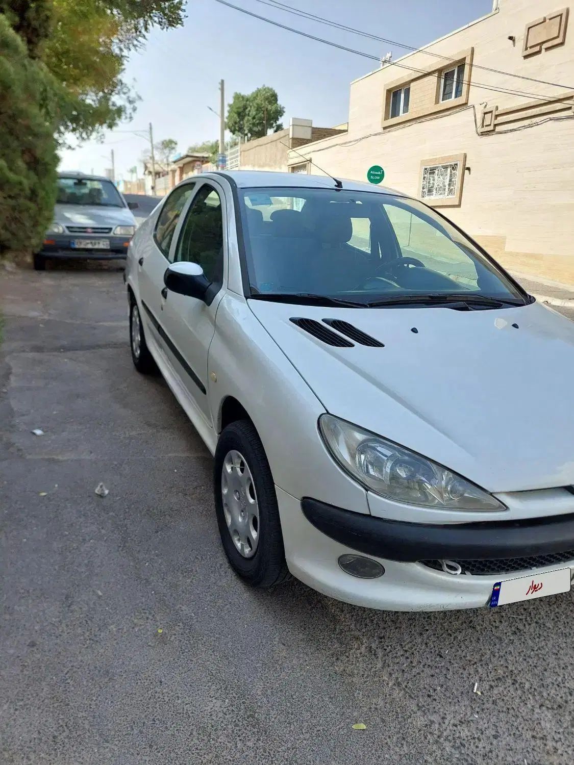 پژو ۲۰۶ صندوق دار v8 - 1393