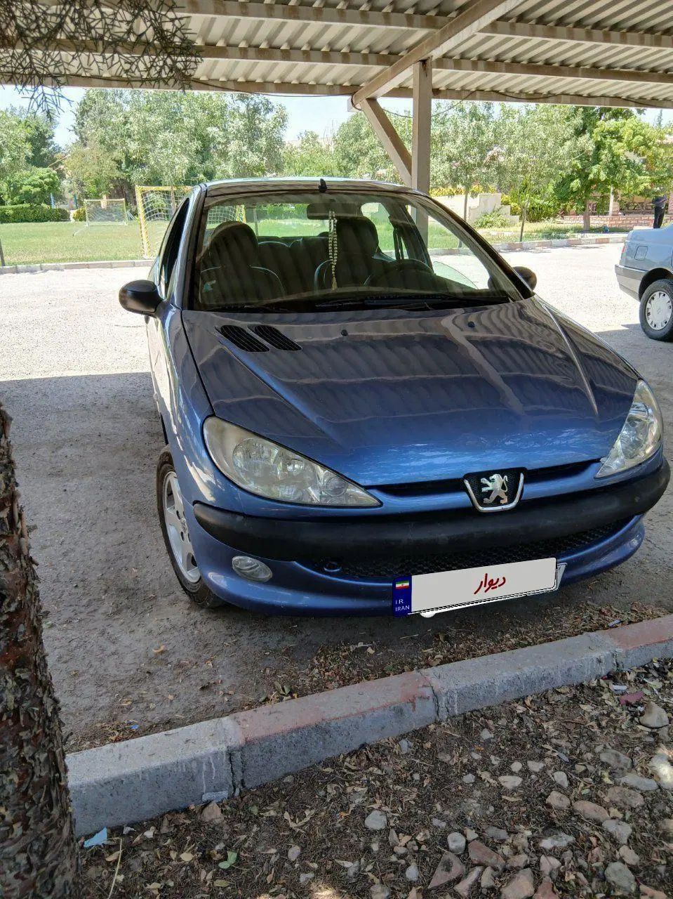 پژو ۲۰۶ صندوق دار v8 - 1393