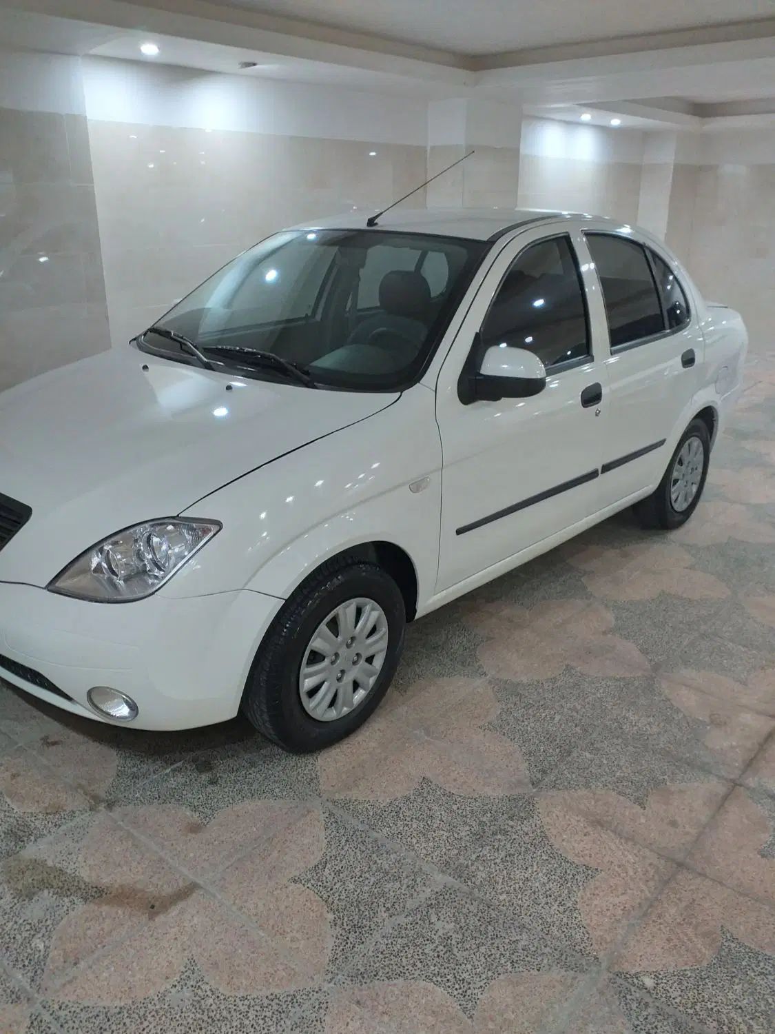 تیبا صندوق دار SX - 1400