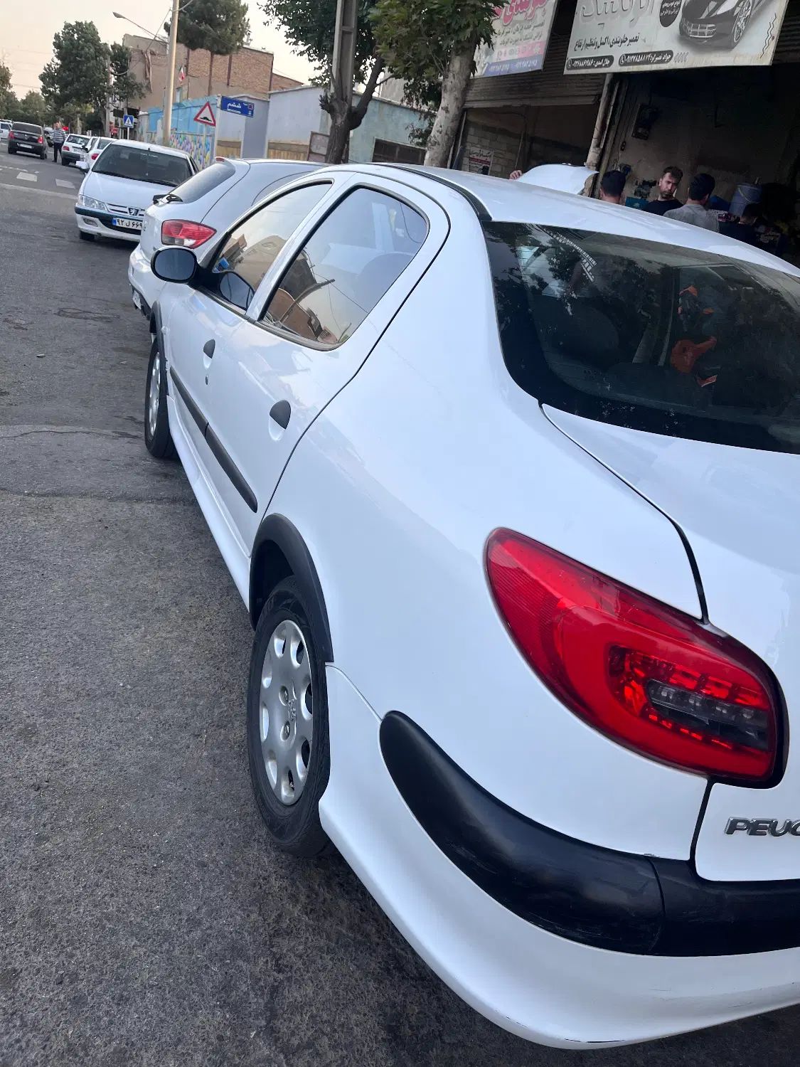 پژو ۲۰۶ صندوق دار v8 - 1398