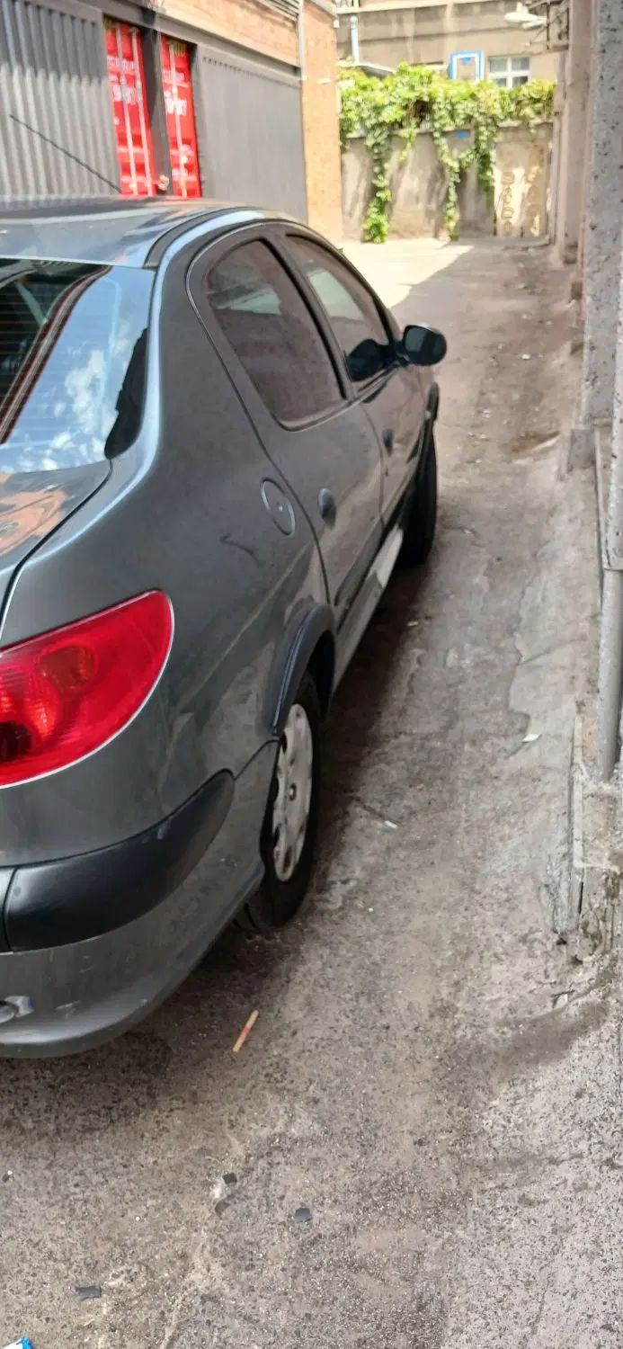 پژو ۲۰۶ صندوق دار v8 - 1393