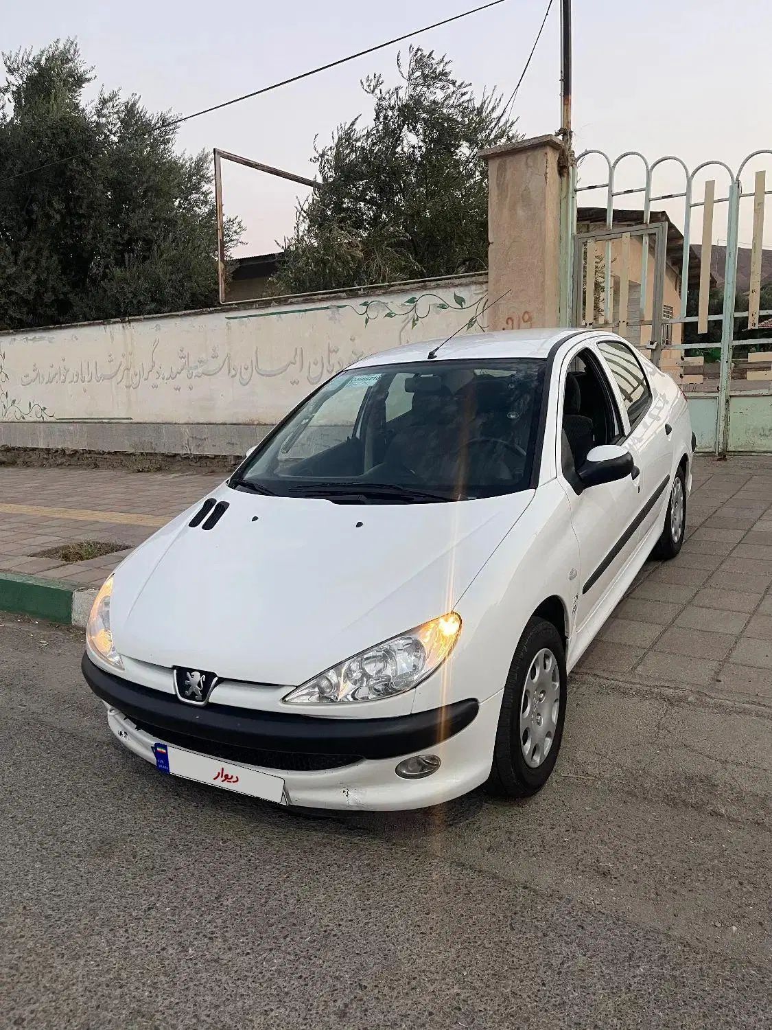 پژو ۲۰۶ صندوق دار v8 - 1397