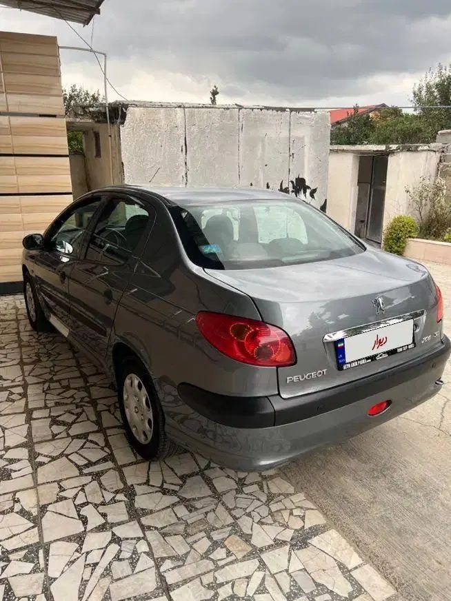 پژو ۲۰۶ صندوق دار v8 - 1395