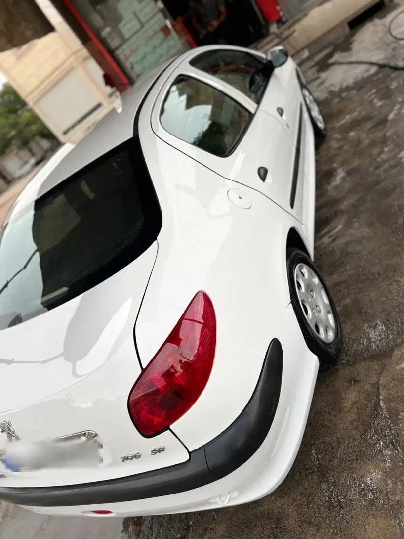 پژو ۲۰۶ صندوق دار v8 - 1399