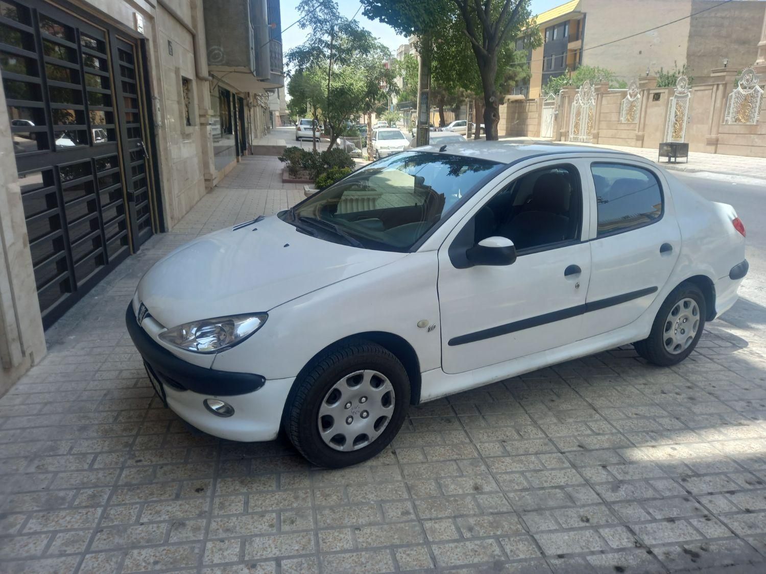 پژو ۲۰۶ صندوق دار v8 - 1399