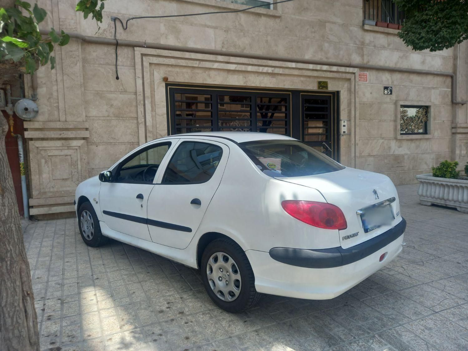 پژو ۲۰۶ صندوق دار v8 - 1399
