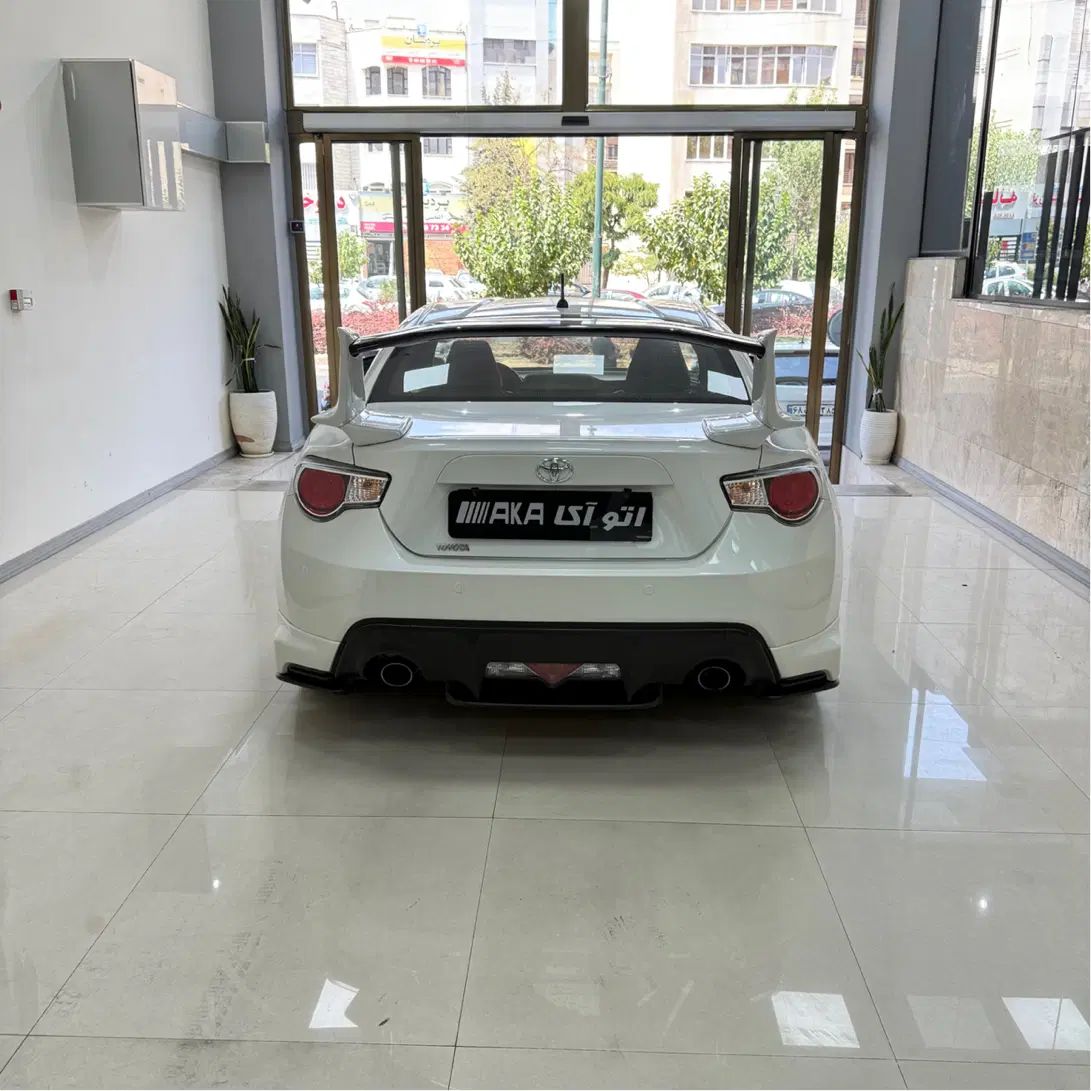تویوتا GT 86 اتومات آپشنال - 2014