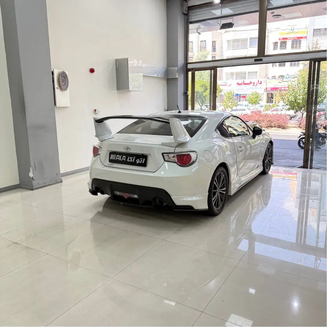 تویوتا GT 86 اتومات آپشنال - 2014