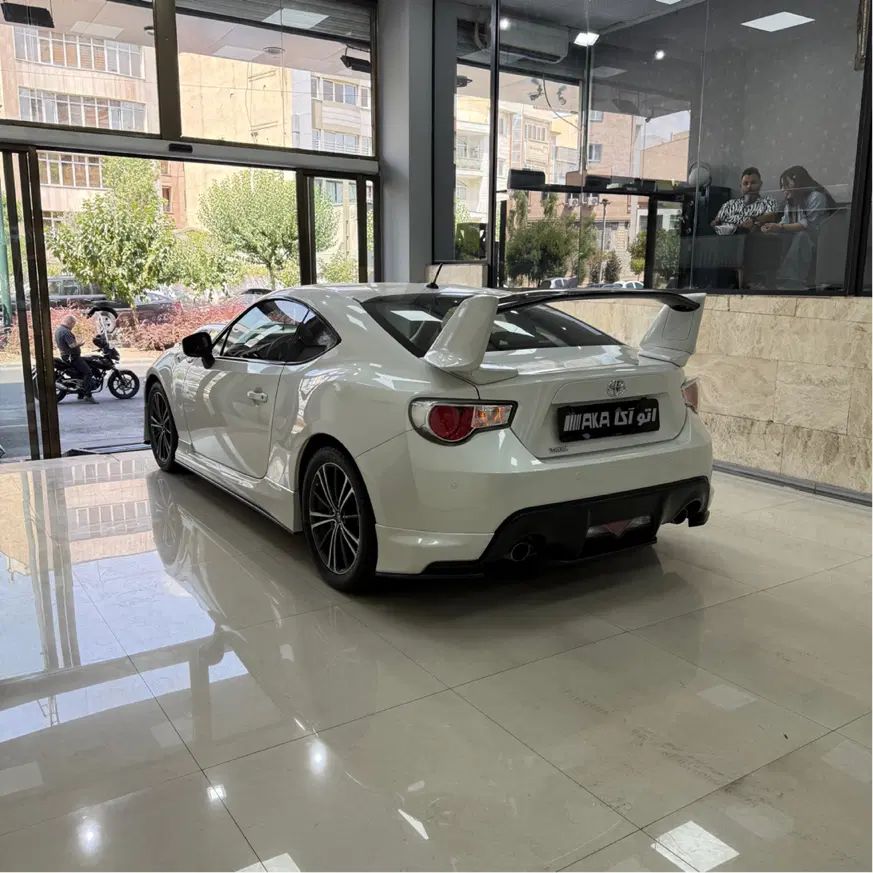 تویوتا GT 86 اتومات آپشنال - 2014