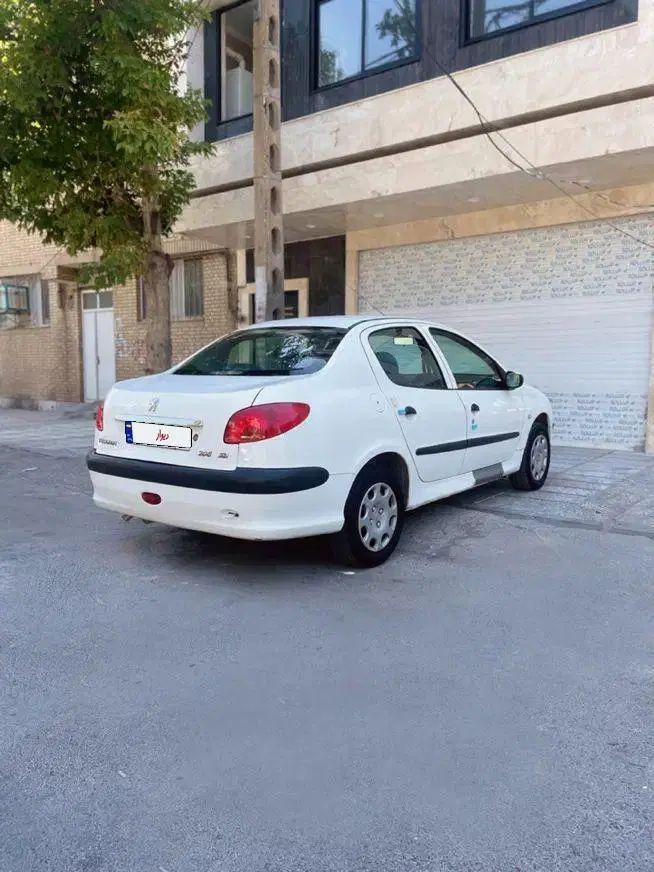 پژو ۲۰۶ صندوق دار v8 - 1397