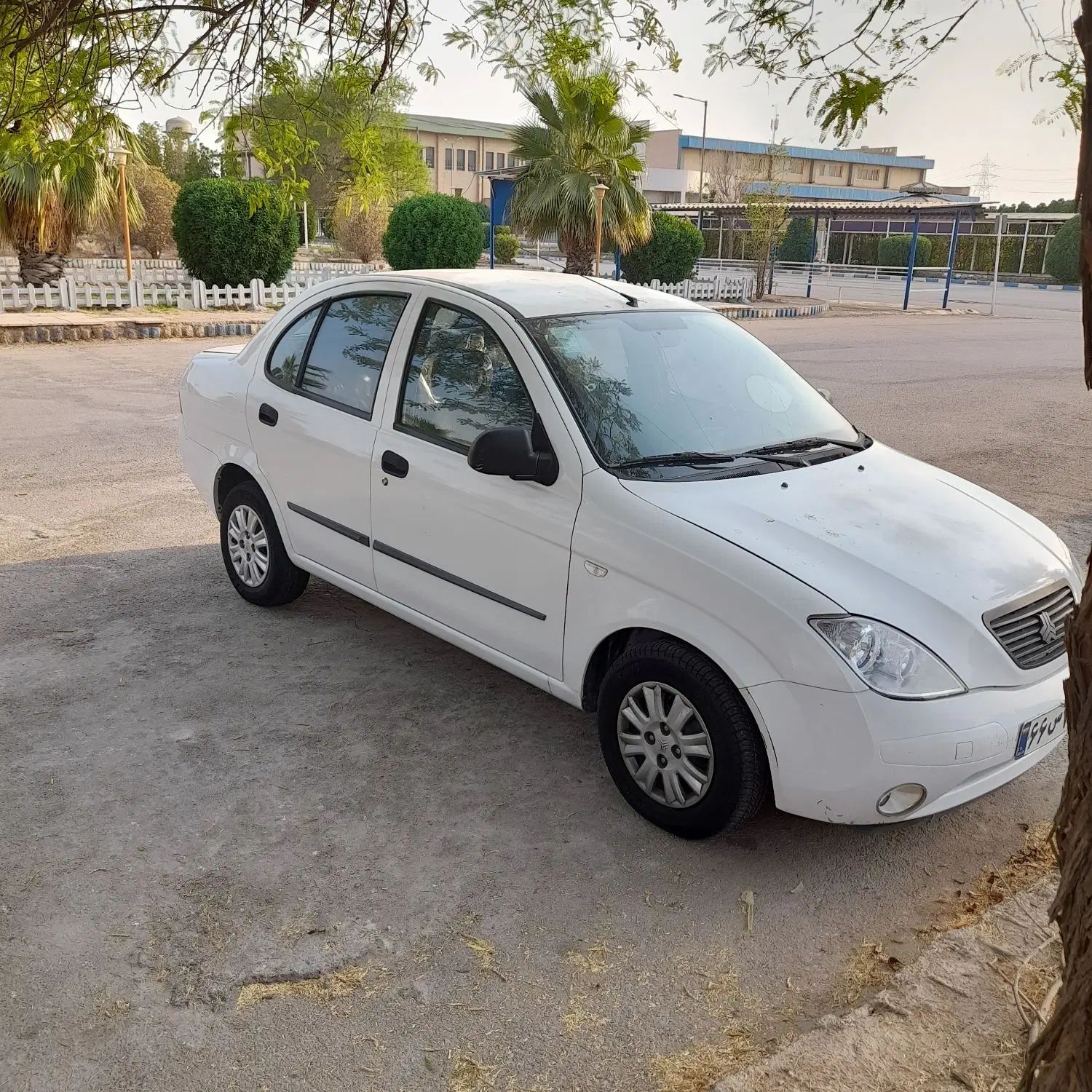 تیبا صندوق دار SX - 1400