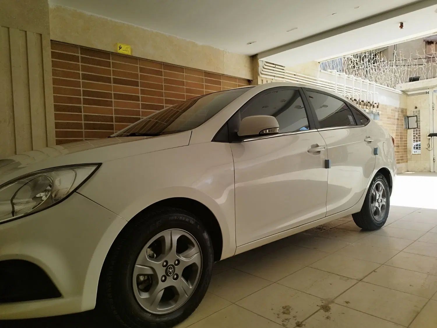 جک J4 اتوماتیک ساده - 1401