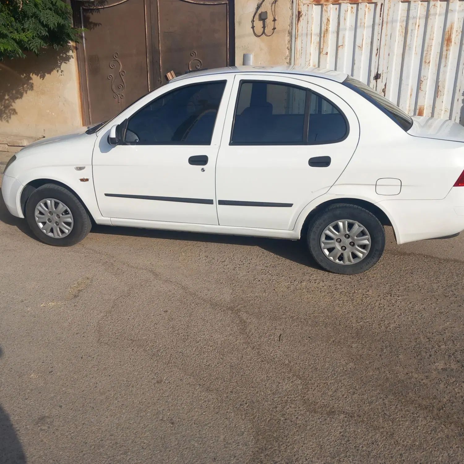 تیبا صندوق دار SX - 1399