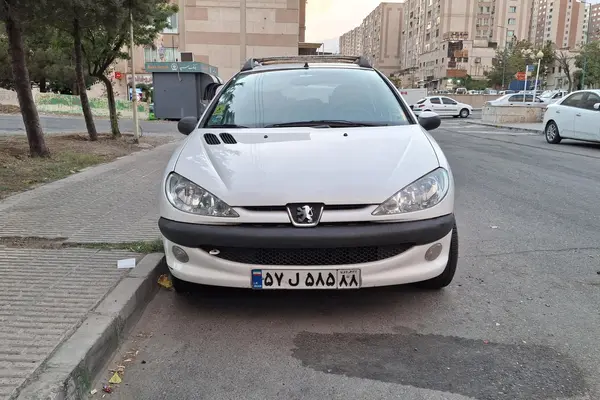خودرو پژو، ۲۰۶ صندوق دار آگهی ann_20121580