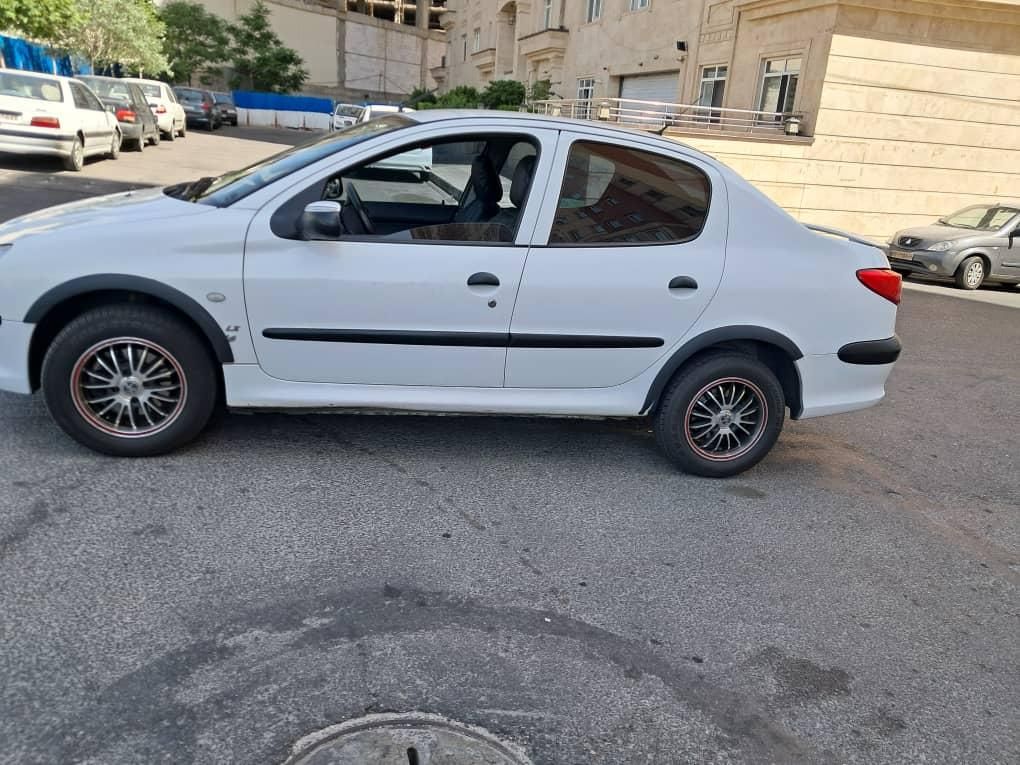 پژو ۲۰۶ صندوق دار v8 - 1393