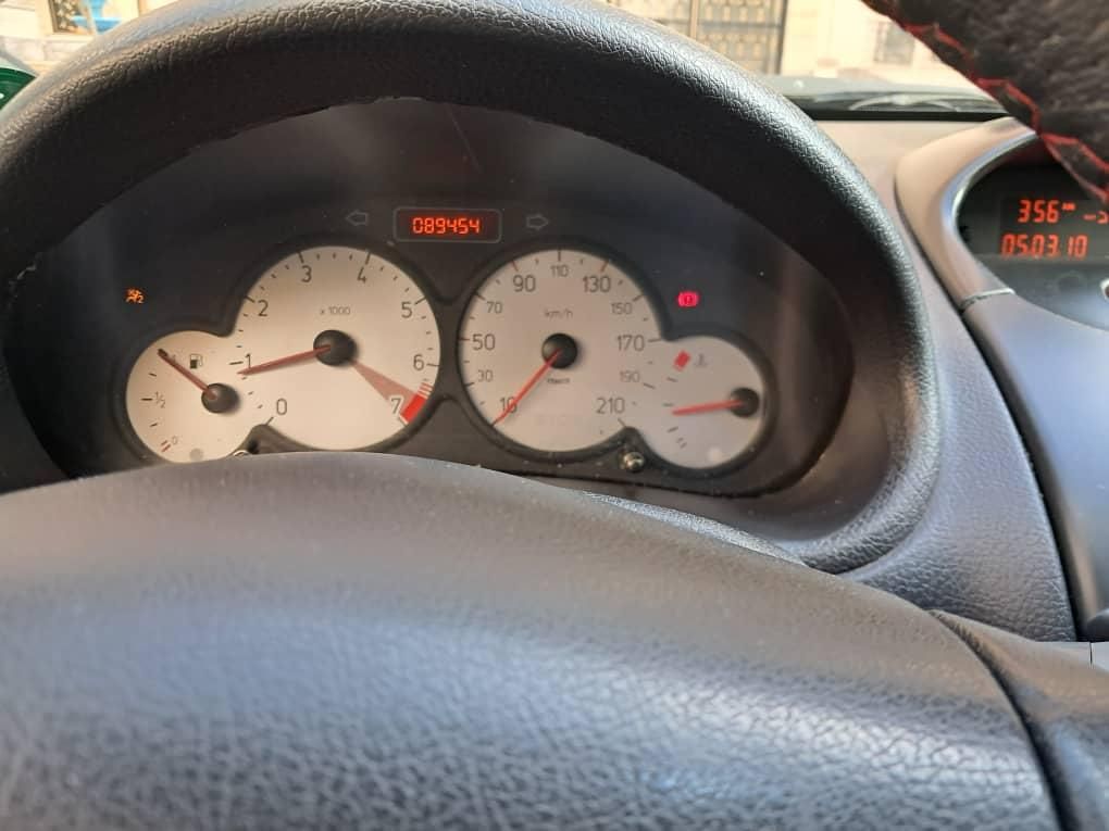 پژو ۲۰۶ صندوق دار v8 - 1393