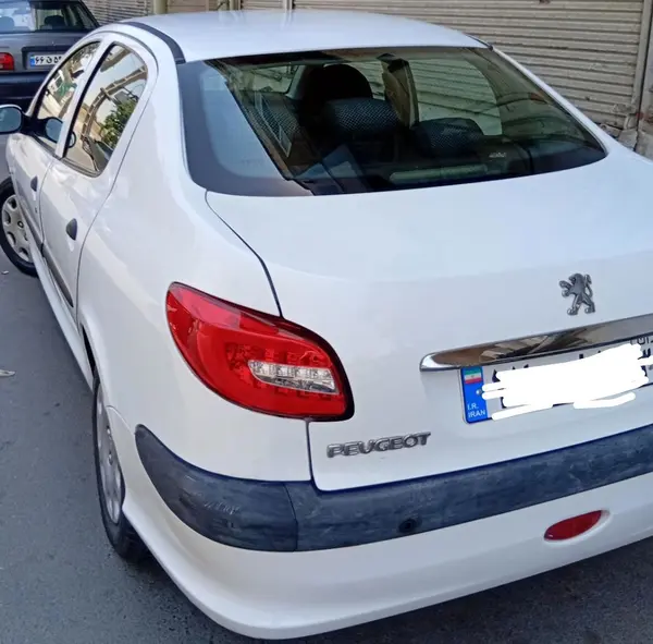 پژو ۲۰۶ صندوق دار v8 - 1393