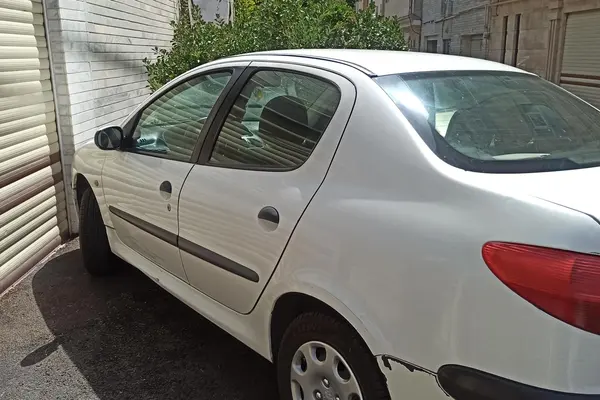 پژو ۲۰۶ صندوق دار v8 - 1389