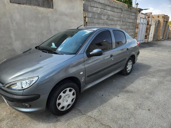 پژو ۲۰۶ صندوق دار v8 - 1396