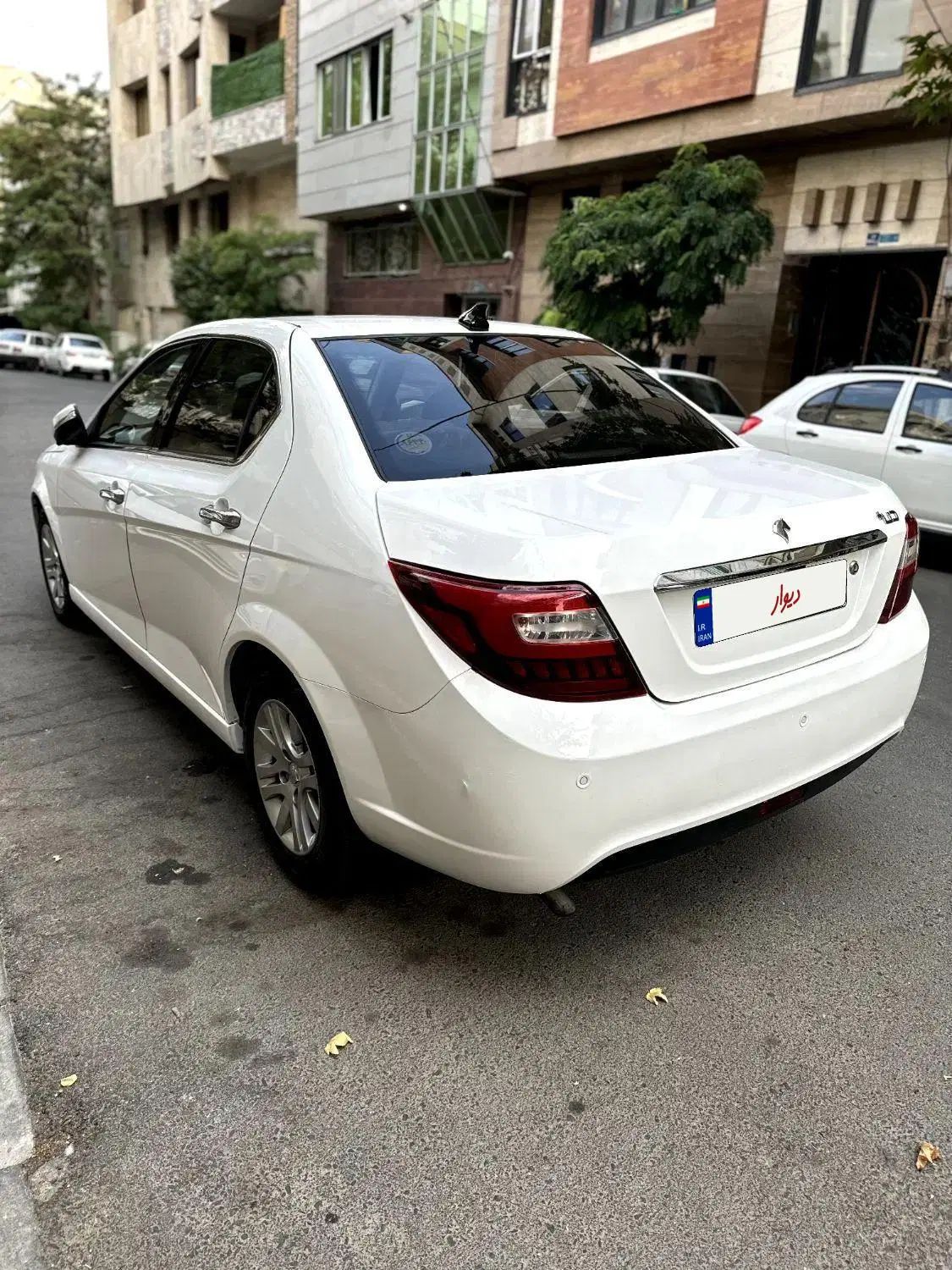 دنا پلاس تیپ ۲ سانروف ۴ ایربگ - 1401
