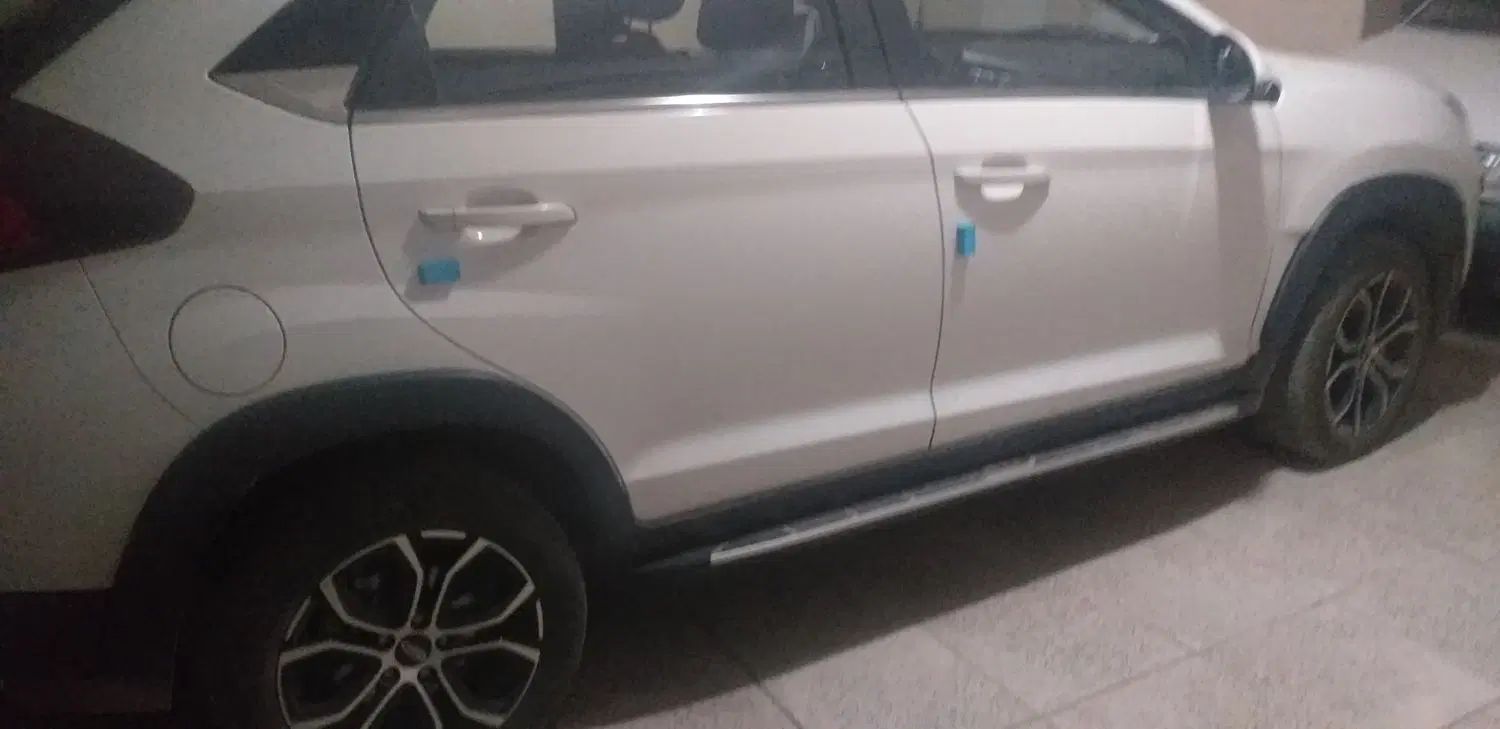 ام وی ام X22 پرو دنده‌ای - 1402