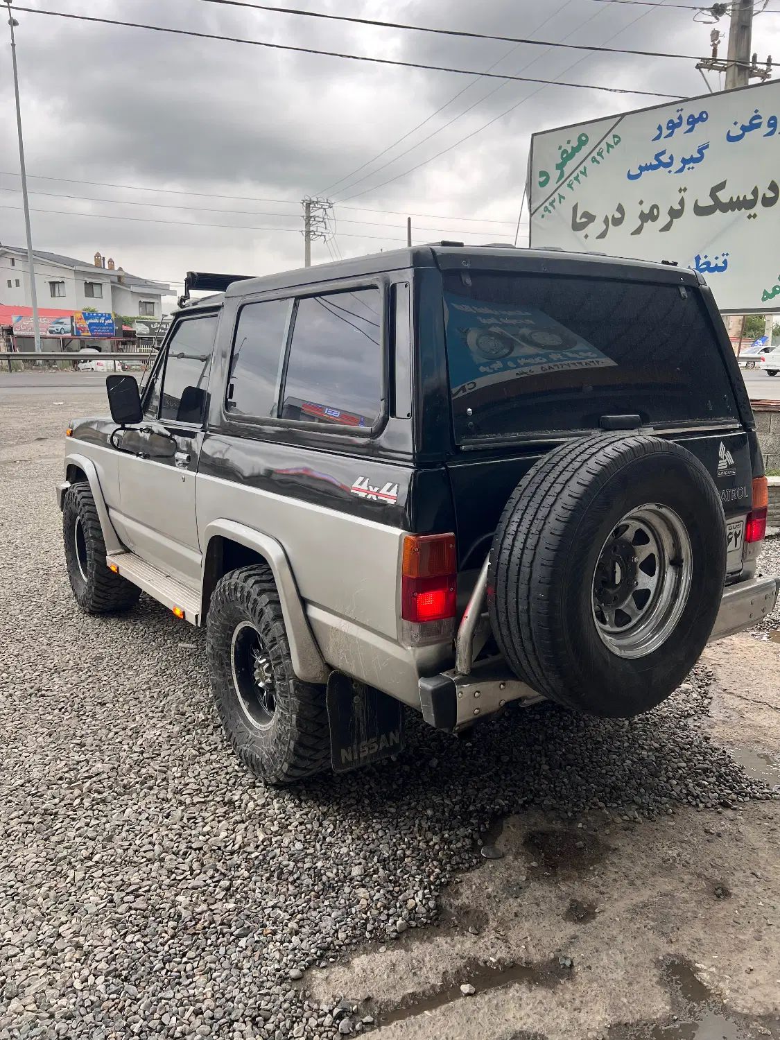 نیسان پاترول دو درب دنده‌ای - 2000