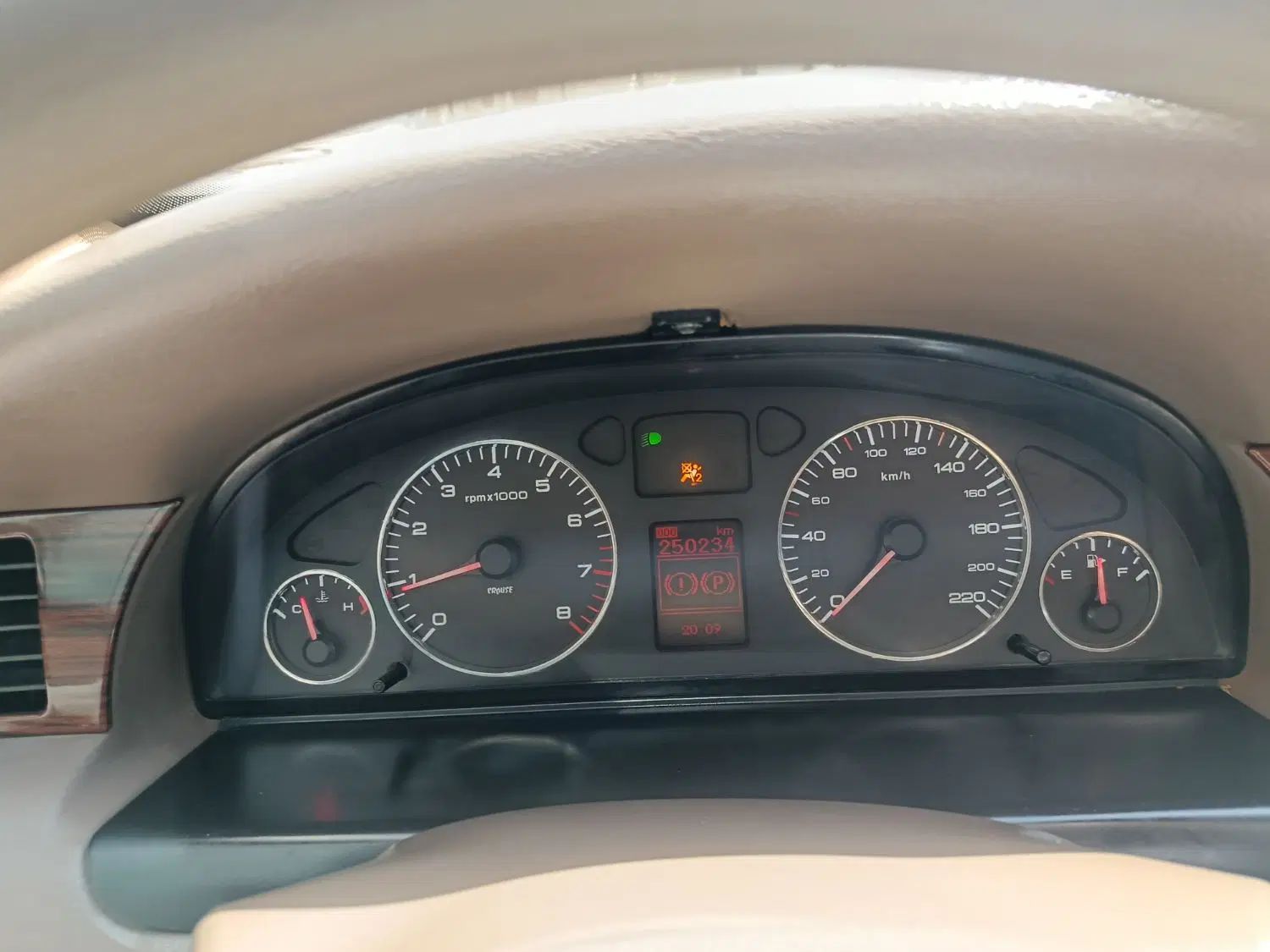 سمند LX XU7 - 1395