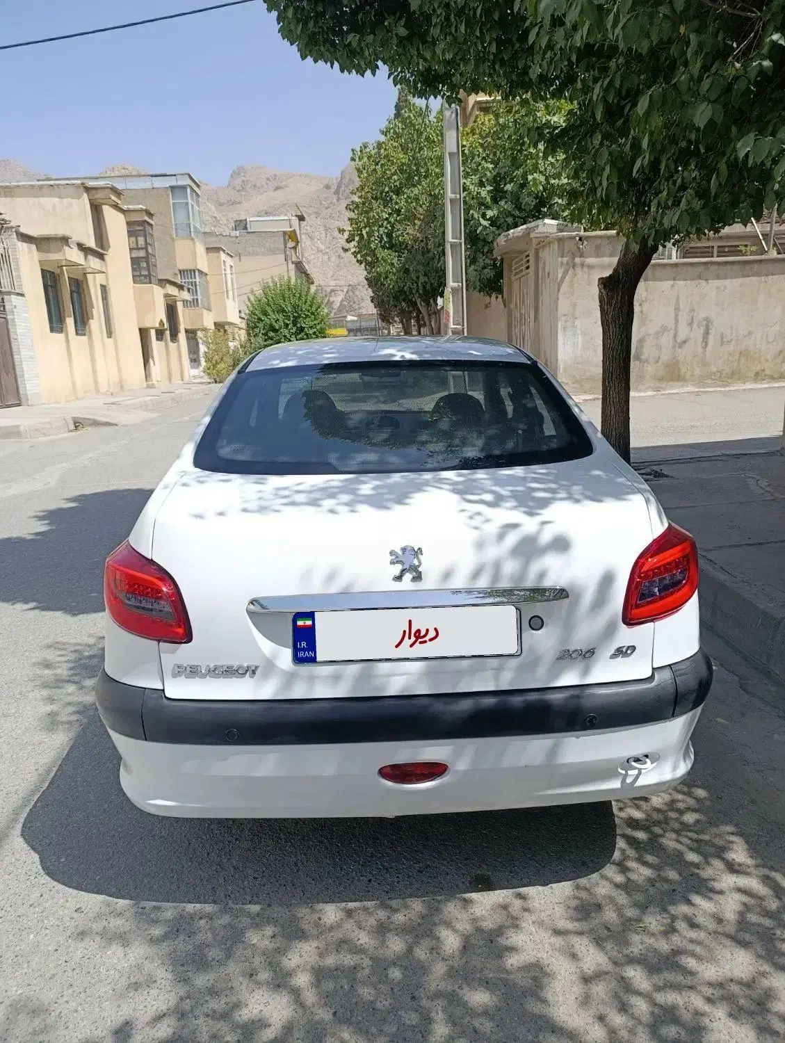 پژو ۲۰۶ صندوق دار v8 - 1393