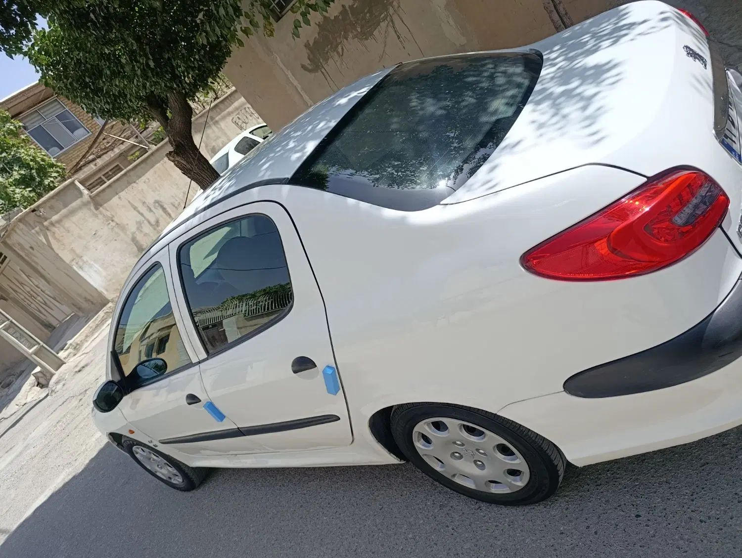 پژو ۲۰۶ صندوق دار v8 - 1393