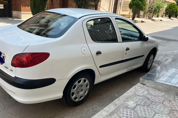 پژو ۲۰۶ صندوق دار v8 - 1398