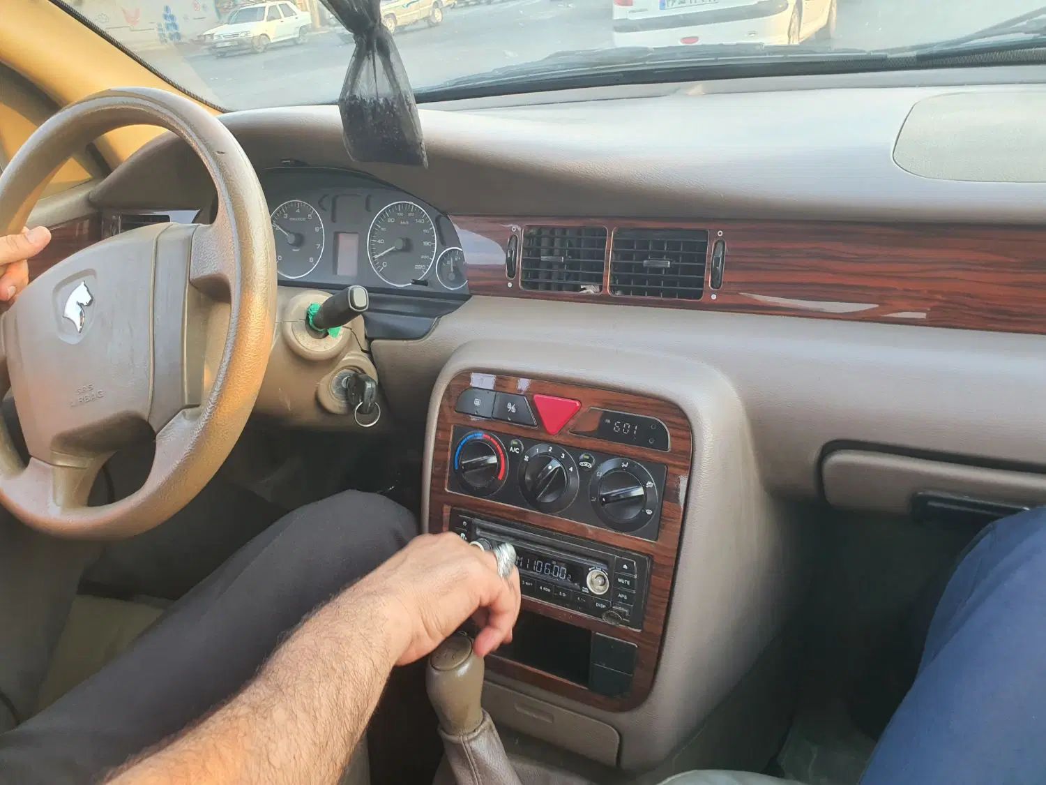 سمند LX XU7 - 1395