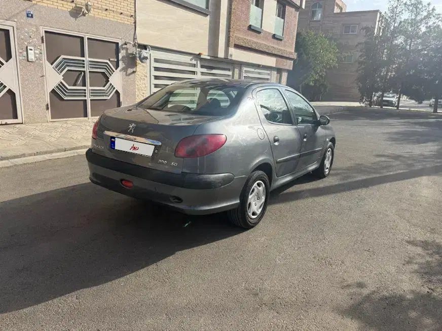 پژو ۲۰۶ صندوق دار v8 - 1395