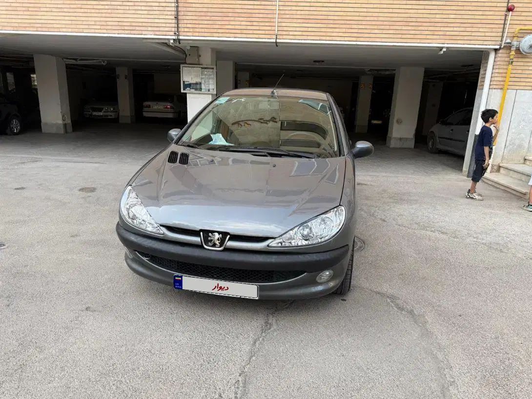 پژو ۲۰۶ صندوق دار v8 - 1395