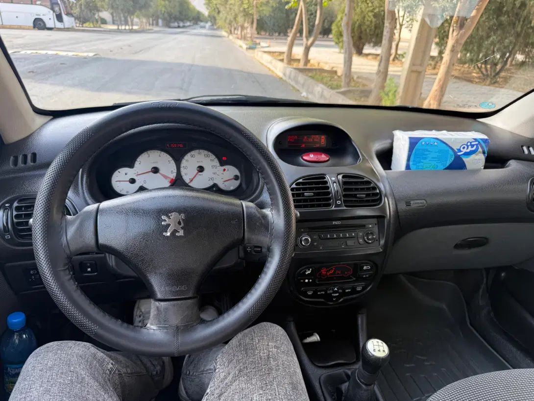 پژو ۲۰۶ صندوق دار v8 - 1395